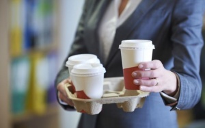 Война против бумажных стаканчиков: как влияют любители кофе