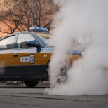 Китай заменит 67 000 бензиновых такси электромобилями